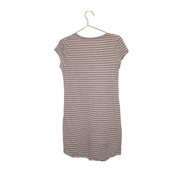 Gap T-shirt striped gray  Dress size medium - Picture 2 of 5